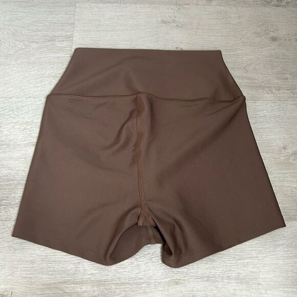 Alo yoga HIGH-WAIST AIRLIFT SHORT SOLD OUT - Picture 2 of 3